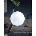 Lampe de table d&#39;intérieur boule de verre blanc minimaliste